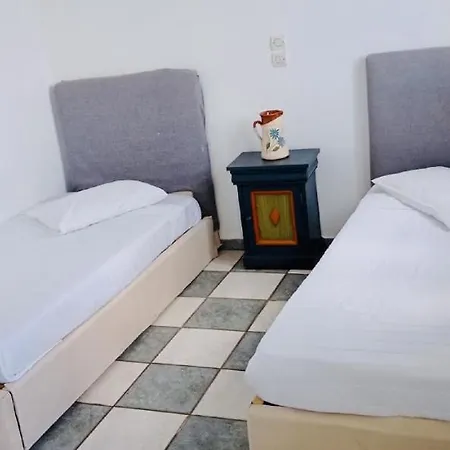 Loucas Caldera View Hotel 4*